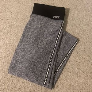 VS Pink Ultimate cropped leggings S